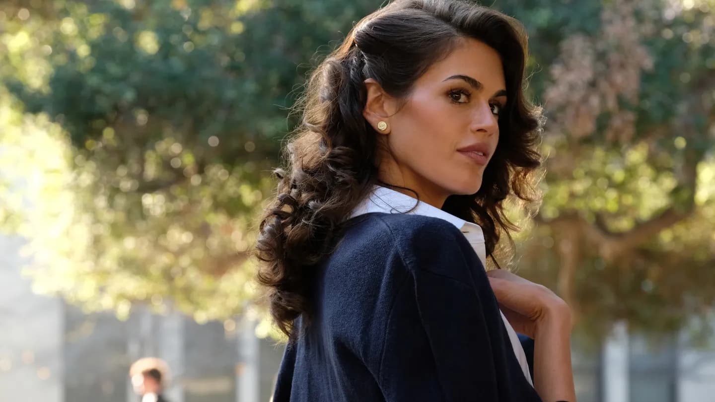 Kaia Gerber in character as Susan in a scene from The Shards