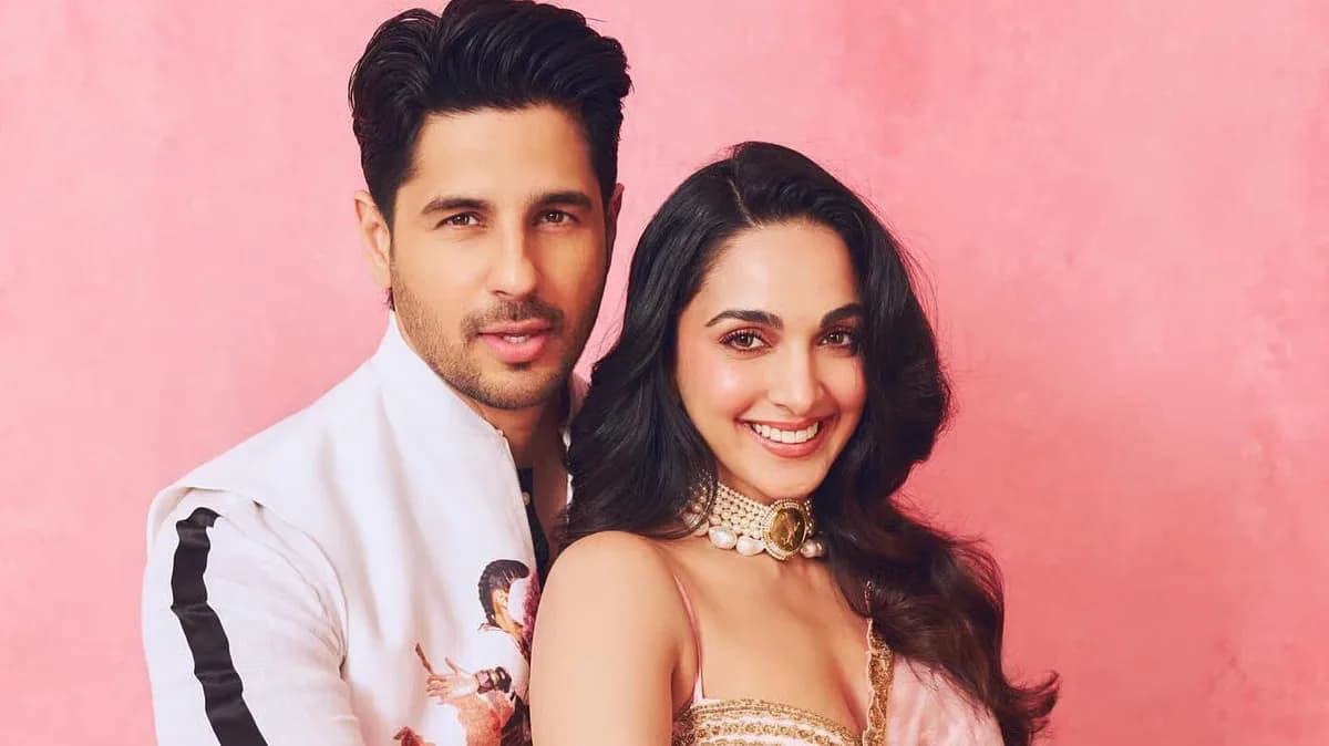 Kiara Advani and Sidharth Malhotra pose together with their daughter Saraayah in their pregnancy announcement post