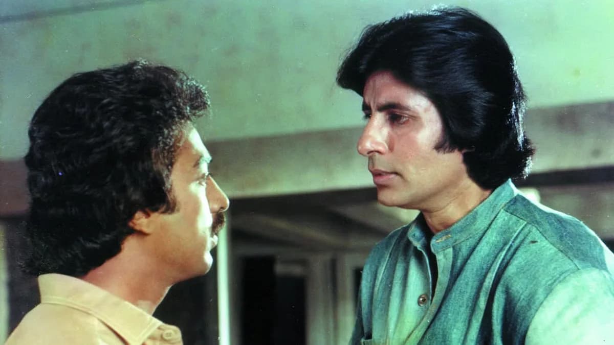 Amitabh Bachchan and Kamal Haasan in a still from Kalki 2898 AD