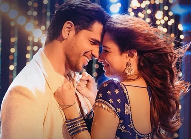Sidharth Malhotra and Tamannaah Bhatia performing the energetic dance sequence from the song Thummak Thummak