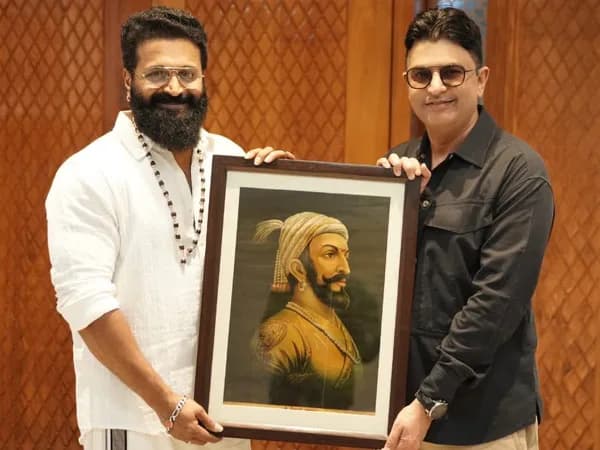 Bhushan Kumar presents Rishab Shetty with a century-old painting of Chhatrapati Shivaji Maharaj to mark their film collaboration.