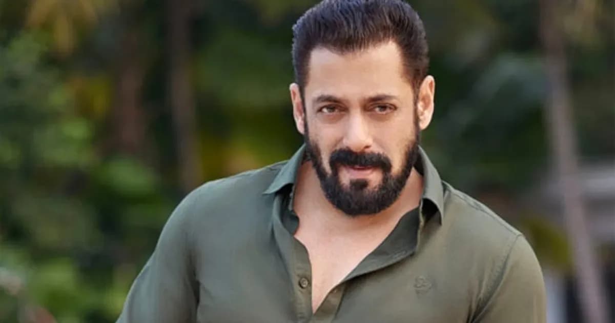 Salman Khan and Ranveer Singh in a candid frame from Koffee With Karan S9
