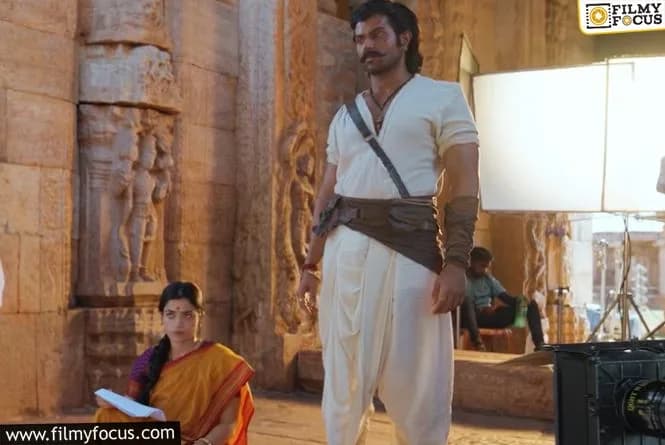 Promotional still from Ranabaali featuring Vijay Devarakonda and Rashmika Mandanna in period costume