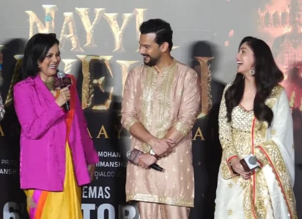 Yami Gautam smiles on stage with Sushmita Mukherjee, Adinath Kothare and the Nayyi Navelli cast at the film's trailer launch event in Mumbai.
