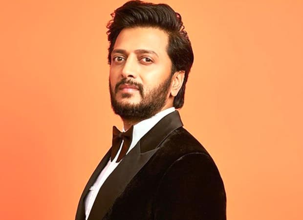 Riteish Deshmukh speaking during an interview, recalling an incident with a Mumbai paparazzo