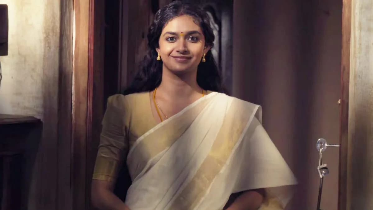 Poster of Tamil film Dorothy featuring Keerthy Suresh