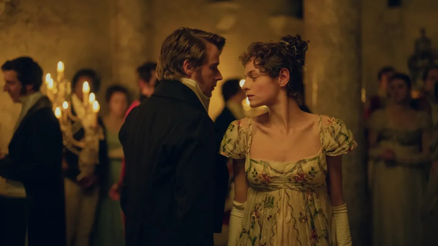 Emma Corrin as Elizabeth Bennet and Jack Lowden as Mr. Darcy in a scene from Netflix's Pride and Prejudice trailer