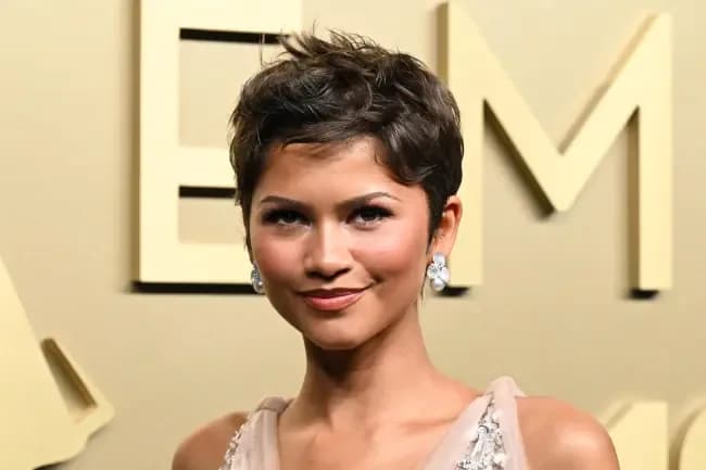 Zendaya & Garland Team Up For Untitled Sci-Fi At A24