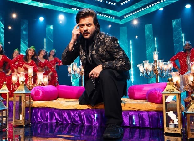 Anil Kapoor performing in a qawwali-style music video for India Ke Top 1% - The Anil Kapoor Show