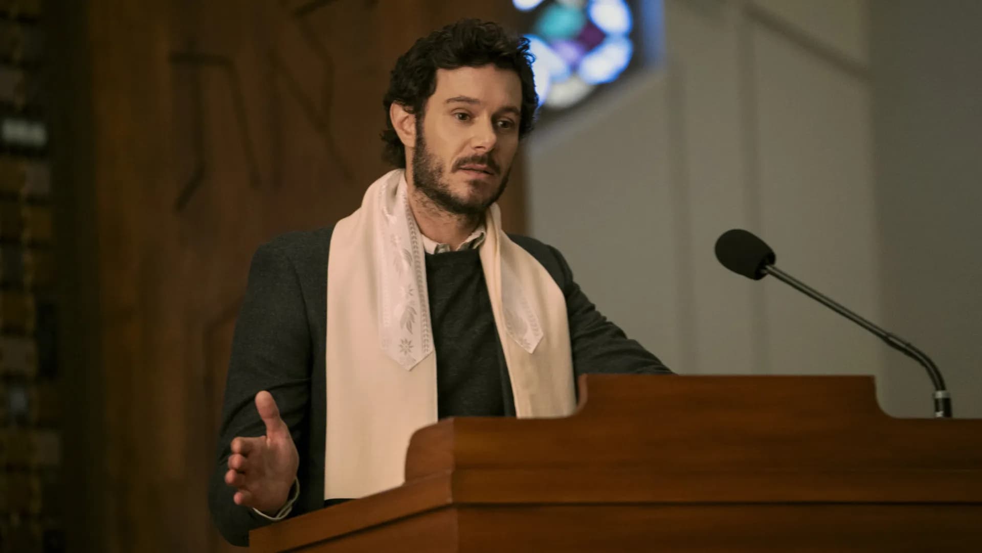 Adam Brody in character as Rabbi Noah Roklov on the set of Nobody Wants This.