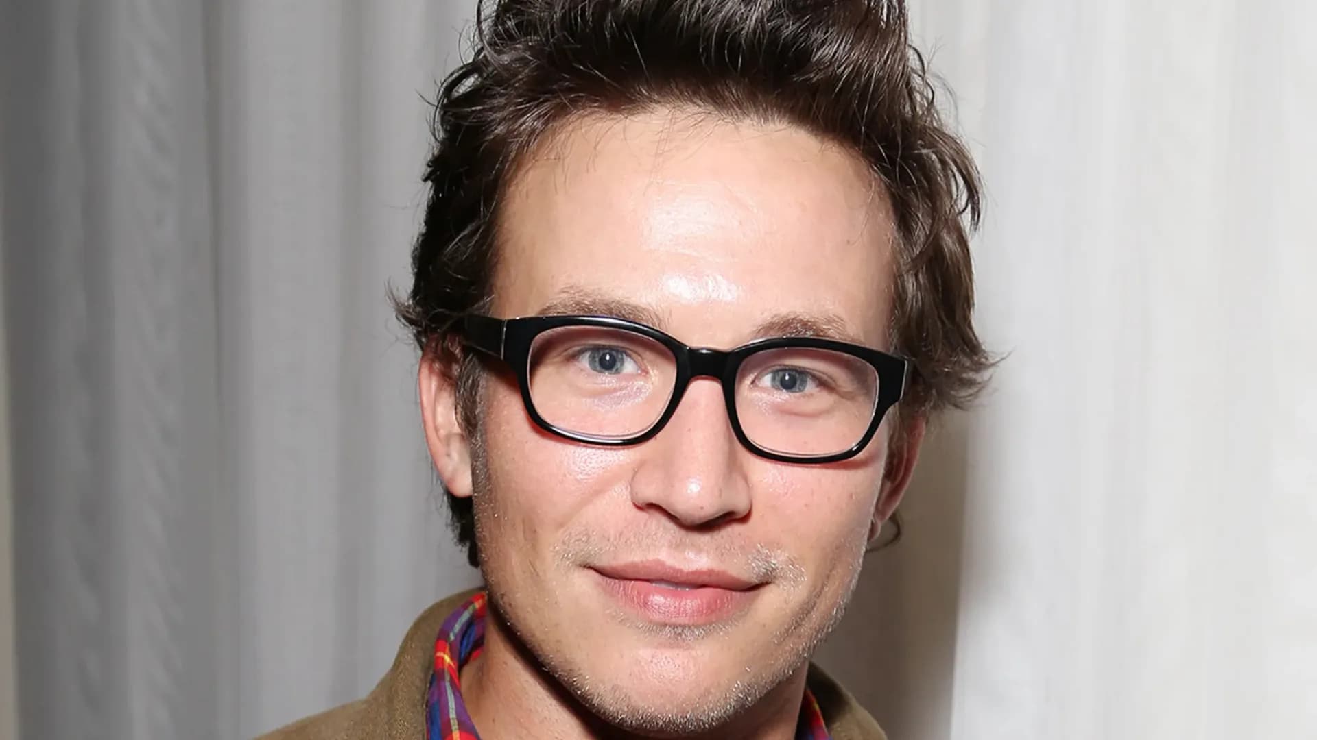 Jonathan Taylor Thomas at a public event, headshot style photo