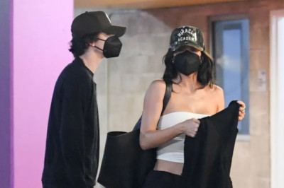 Kylie Jenner and Timothée Chalamet Spotted on Low-Key Dinner Date in New York